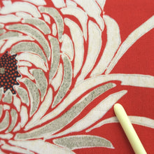 Load image into Gallery viewer, Kimono Vintage(1920-1950) Red Chrysanthemum Silk #10774D4
