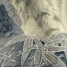 Load image into Gallery viewer, Men&#39;s Juban Vintage(1950-1980) Gray Tiger Silk #10457A4
