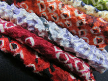 Load image into Gallery viewer, KK601BdA3 Silk Bundle Sale 18pcs Vintage Shibori Fabric 19.7x3.5in(50x9cm)
