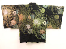 Load image into Gallery viewer, Premium Haori Jacket Vintage 1960&#39;s Black Gold Glinting Spreading Chrysanthemum #0017
