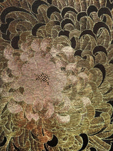 Load image into Gallery viewer, Premium Haori Jacket Vintage 1960&#39;s Black Gold Glinting Spreading Chrysanthemum #0017
