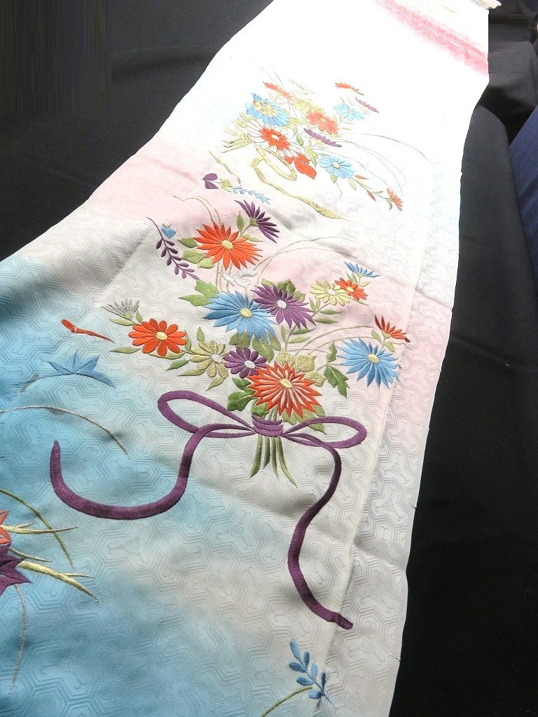 BCF#2836 Silk Kimono Fabric Vintage(1950-1980) Embroidery Flower Light Blue 160cm (63.0in)