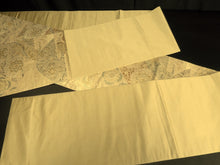 Load image into Gallery viewer, Fukuro Obi Vintage(1950-1980) Gold Phoenix Silk BB89W6
