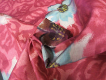 Load image into Gallery viewer, ACH#641a40 Silk Kimono Fabric Vintage Meisen 57.1x13.4in(145x34cm)
