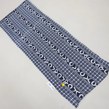 Load image into Gallery viewer, KK1106B3 Cotton Kimono Fabric Vintage(1950-1980) Hiragana Navy White 37.8x13.4in(96x34cm)
