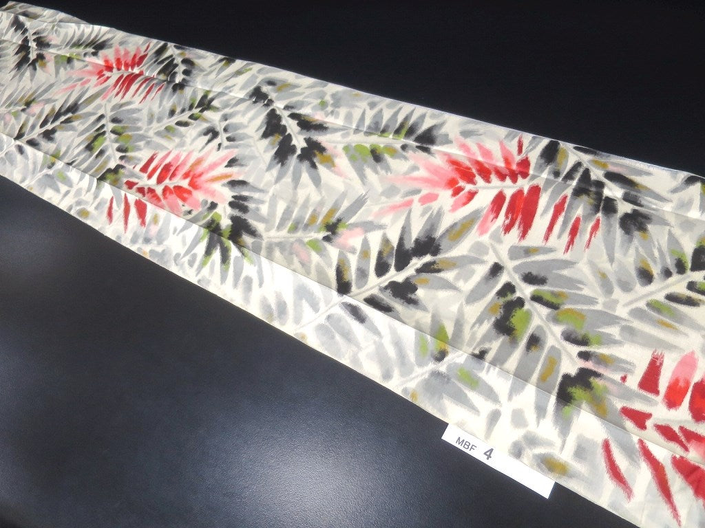 MBFq#4D Silk Kimono Fabric Vintage(1920-1950) Meisen Leaf Off whilte 57.1x13.4in(145x34cm)