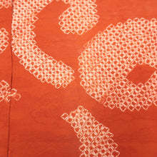 Load image into Gallery viewer, KK1166B4 Silk Kimono Fabric Vintage(1920-1950) Shibori Karakusa Vermillion 55.1x11.8in(140x30cm)
