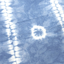 Load image into Gallery viewer, KK1107B3 Cotton Kimono Fabric Vintage(1950-1980) Tesuji Shibori Light Blue 43.7x13.0in(111x33cm)
