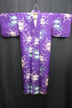 Load image into Gallery viewer, Kimono Vintage(1920-1950) Purple Hanashippou Meisen Silk #8613G5
