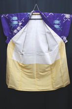 Load image into Gallery viewer, Kimono Vintage(1920-1950) Purple Hanashippou Meisen Silk #8613G5
