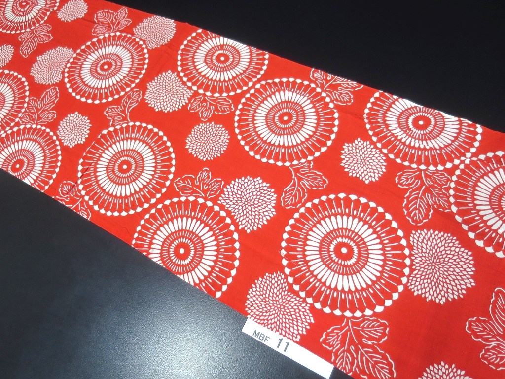 MBFt#11B Cotton Kimono Fabric Vintage(1950-1980) Chrysanthemum Red 55.1x13.0in(140x33cm)