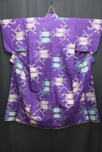 Load image into Gallery viewer, Kimono Vintage(1920-1950) Purple Hanashippou Meisen Silk #8613G5
