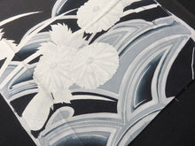 Load image into Gallery viewer, BCF#2708 Silk Tomesode Fabric Vintage(1950-1980) Flower White Black 110cm (43.3in)
