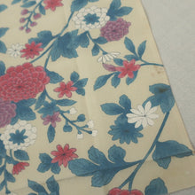 Load image into Gallery viewer, KK975A9 Silk Kimono Fabric Vintage(1950-1980) Chrysanthemum Cream white 59.8x12.6in(152x32cm)
