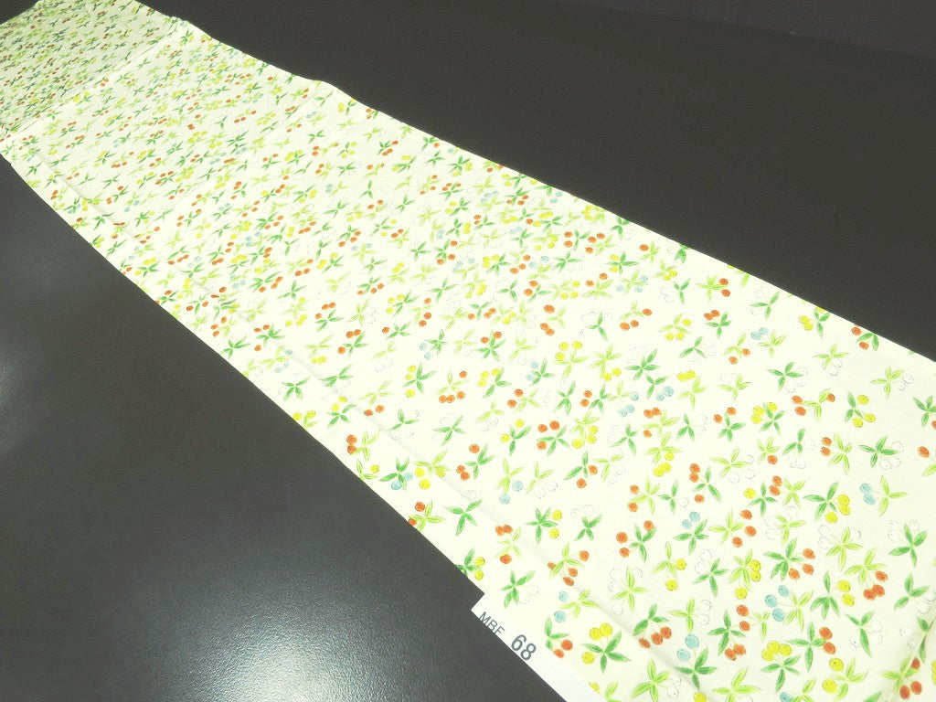 MBFq#68A Silk Kimono Fabric Vintage(1950-1980) Rinzu Flower Pale Yellow 61.8x12.6in(157x32cm)