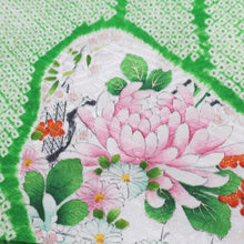 Load image into Gallery viewer, KK995B1 Silk Kimono Fabric Vintage(1950-1980) Ume Shibori Rinzu Light Green 66.9x13.4in(170x34cm)
