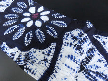 Load image into Gallery viewer, KK740A6 Cotton Kimono Fabric Vintage(1950-1980) Shibori Navy 47.2x5.9in(120x15cm)
