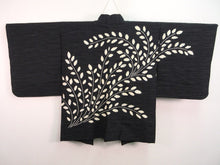 Load image into Gallery viewer, Haori Jacket Vintage(1950-1980) Black Spreading Leaves with Shibori #113

