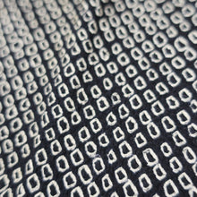 Load image into Gallery viewer, KK1033B2 Silk Kimono Fabric Vintage(1950-1980) Shibori Black 75.6x12.2in(192x31cm)

