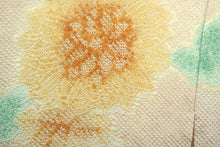 Load image into Gallery viewer, Haori Jacket Vintage(1950-1980) Pale Yellow Full Shibori Peony Silk #8832A5

