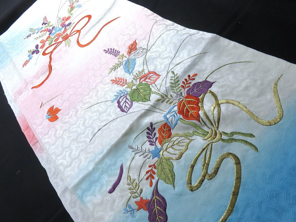 BCF#2849 Silk Kimono Fabric Vintage(1950-1980) Embroidery Flower Pale Blue 160cm (63.0in)