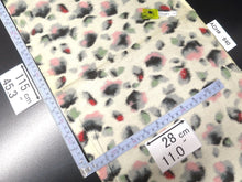 Load image into Gallery viewer, ACH#640 Silk Kimono Fabric Vintage Meisen Cream white 45.3x11.0in(115x28cm)
