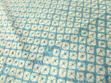Load image into Gallery viewer, ACH#830a20 Silk Kimono Fabric Shibori Light Blue 41.7x11.8in(106x30cm)
