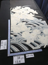 Load image into Gallery viewer, BCF#2755 Silk Tomesode Fabric Vintage(1950-1980) Flower White Black 110cm (43.3in)
