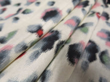 Load image into Gallery viewer, ACH#640 Silk Kimono Fabric Vintage Meisen Cream white 45.3x11.0in(115x28cm)
