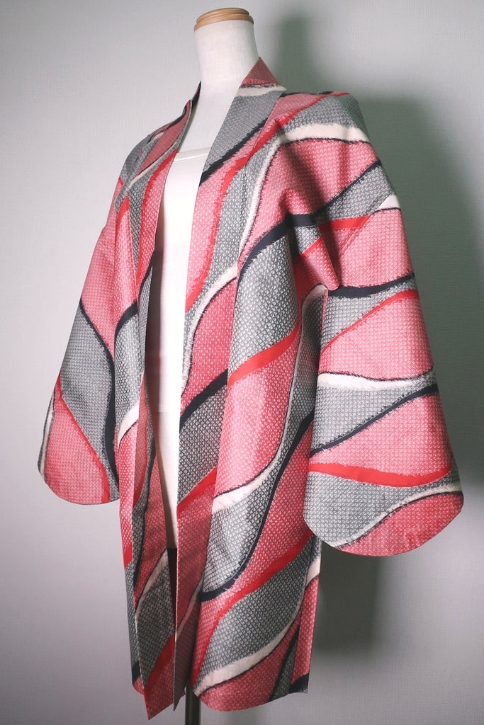 Haori Jacket Vintage(1920-1950) Red Black Gray Tatewaku Meisen Silk #8759A1