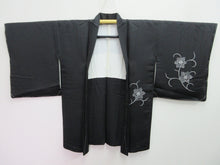 Load image into Gallery viewer, Haori Jacket Vintage(1950-1980) Black Flower Silk #7867L4
