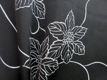 Load image into Gallery viewer, Haori Jacket Vintage(1950-1980) Black Flower Silk #7867L4
