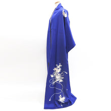 Load image into Gallery viewer, Kimono Blue Fully Embroidered Chrysanthemum Peony Silk #9362F5
