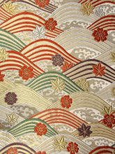 Load image into Gallery viewer, Fukuro Obi Gold White Wave Silk BB136W9
