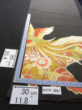 Load image into Gallery viewer, BCF#2697 Silk Tomesode Fabric Vintage(1950-1980) Feather Gold Black 90cm (35.4in)
