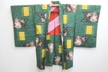 Load image into Gallery viewer, Haori Jacket Vintage(1920-1950) Green Leaf Grape Silk #8639H3
