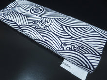 Load image into Gallery viewer, Cotton Bolt Fabric Vintage(1950-1980) Wave White Navy 464.6x15.0in(1180x38cm) BB9041Y2
