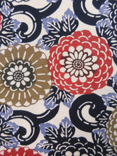 Load image into Gallery viewer, Haori Jacket   White   Full bloom Chrysanthemum    #82
